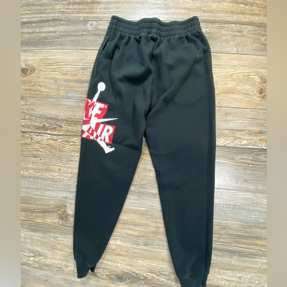 SOLD NIKE JORDAN Boy's Black Classic Jogger Fleece Sweatpants Size - Picture 2 of 8